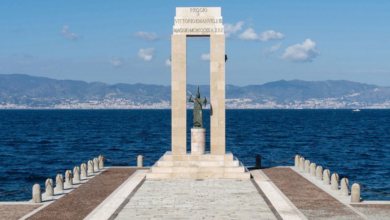 Biennale Stretto a Reggio: nuovo turismo dei luoghi riconquistati