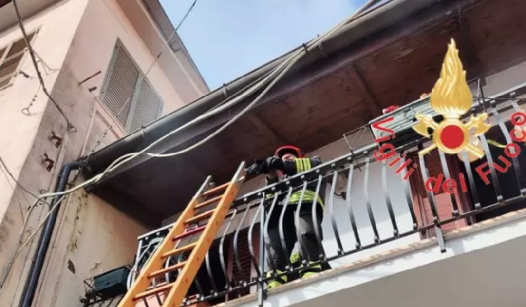 Incendio in appartamento a Catanzaro