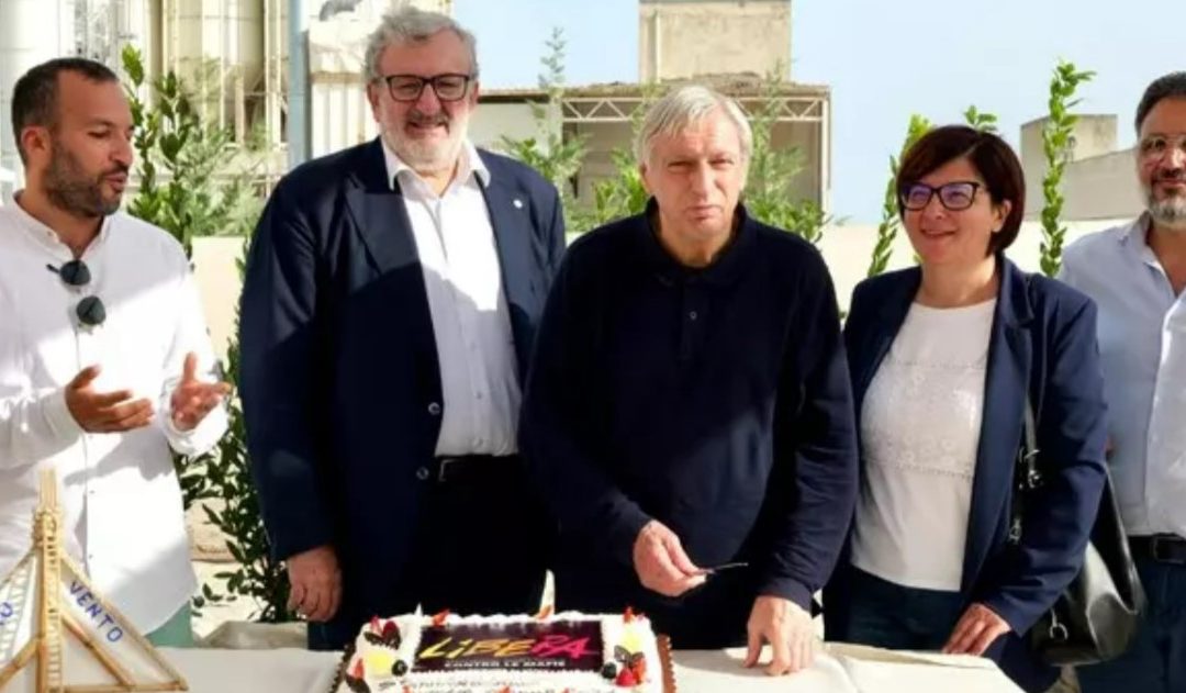 Trani, Emiliano e don Ciotti insieme per dare speranza ai giovani