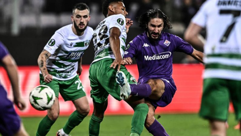 La Fiorentina fatica, ma piega 2-0 i campioni del Galles