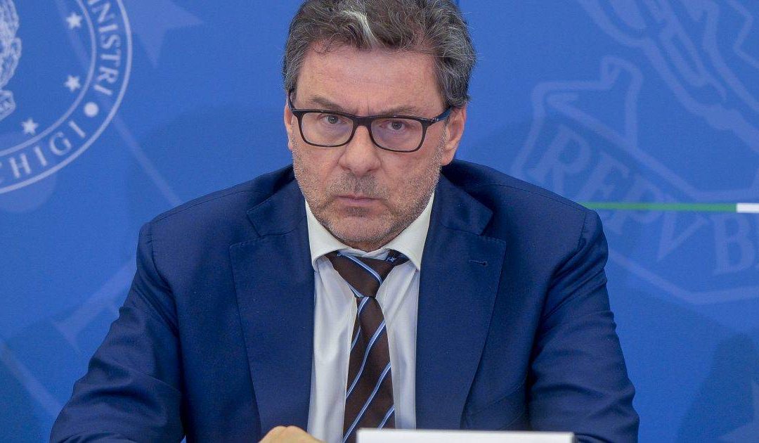 Giorgetti “Senza proposte ministeri su tagli farò io parte del cattivo”