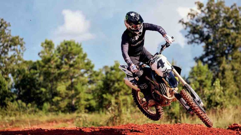 Nuova TF 450 RC Edition, il motocross secondo Triumph