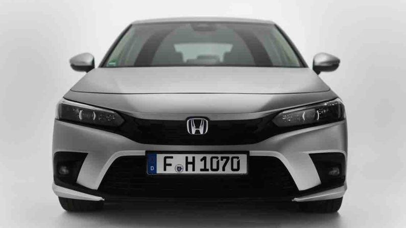 Honda Civic e:HEV, la più argentata del mondo …