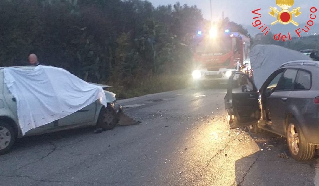 Grave incidente stradale a Roggiano Gravina: un morto e un ferito