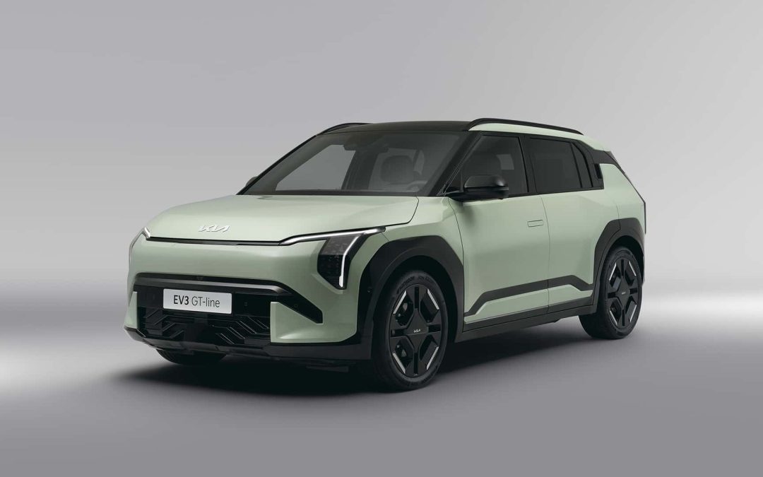 Nell'immagine il nuovo Kia EV3, Suv 100% elettrico presentato in anteprima europea a Parigi 2024