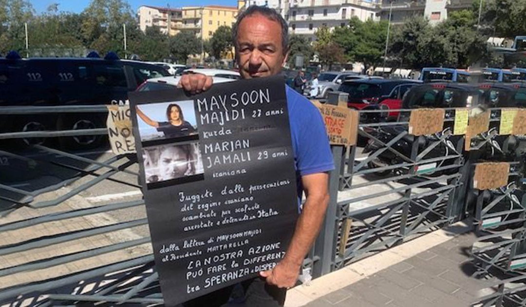 Mimmo lucano durante una recente manifestazione a sostegno di Maysoon