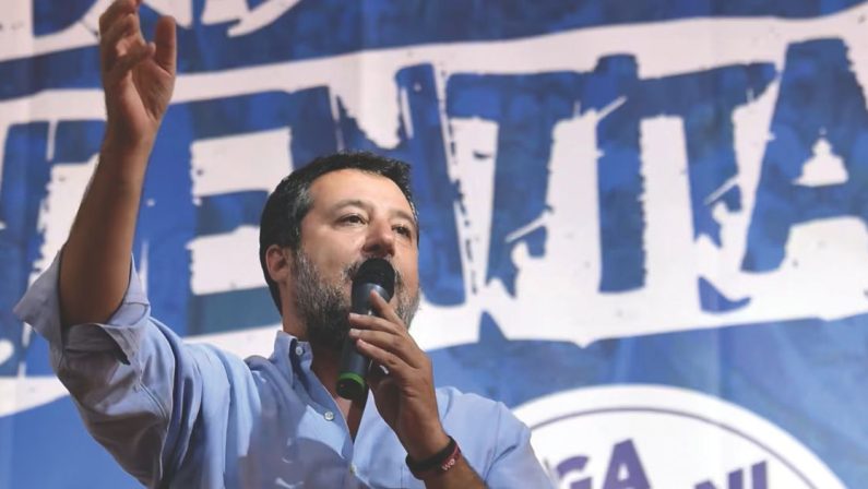 Salvini invade Pontida con i sovranisti europei, la Lega disapprova