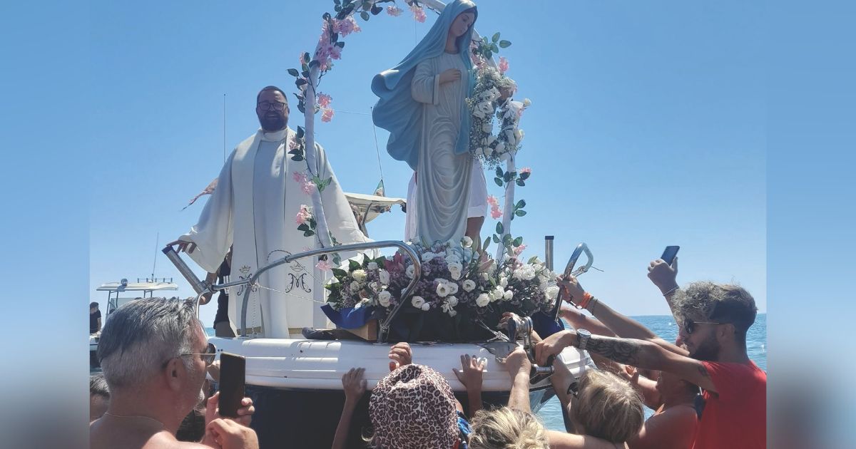 Scanzano Jonico, il sindaco Cariello e l’inchino al clan durante la processione