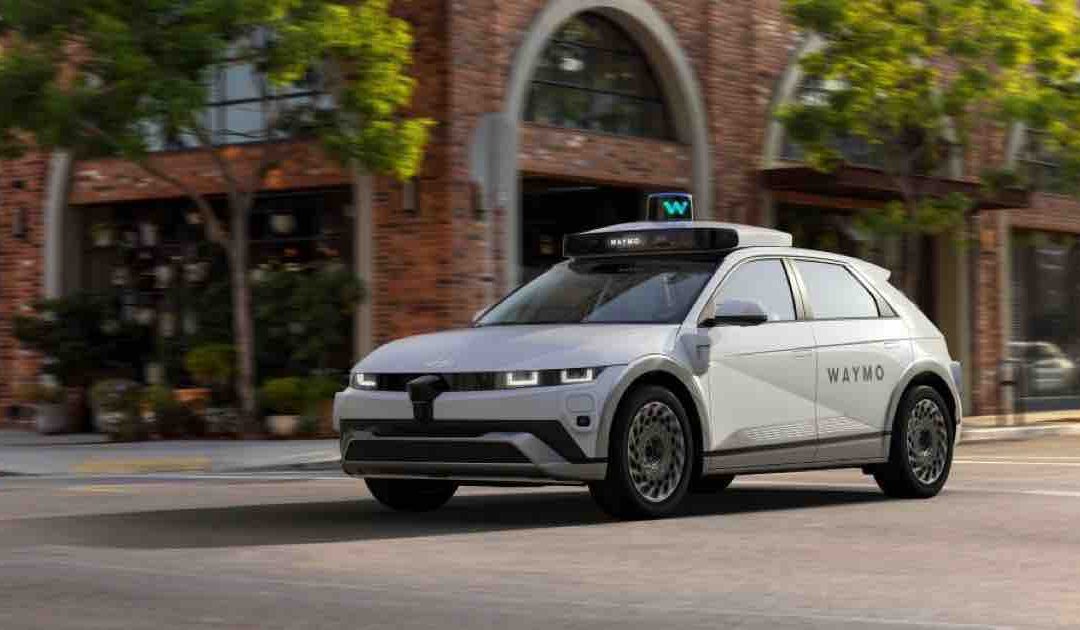 La Inioq 5 allestita con la tecnologia di guida autonoma Waymo