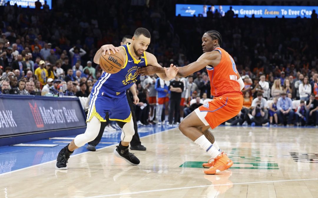 Boston batte Milwaukee, stop Phoenix, Curry affonda i Thunder