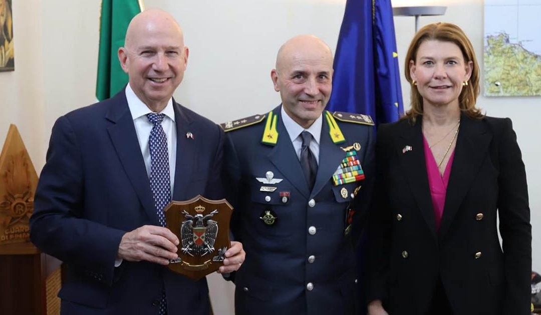 L’ambasciatore Usa incontra il comandante regionale Calabria della Guardia di Finanza