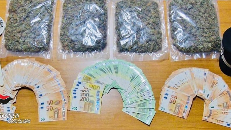 Bagnara Calabra, spaccio di droga in un lido chiuso: tre arrestati