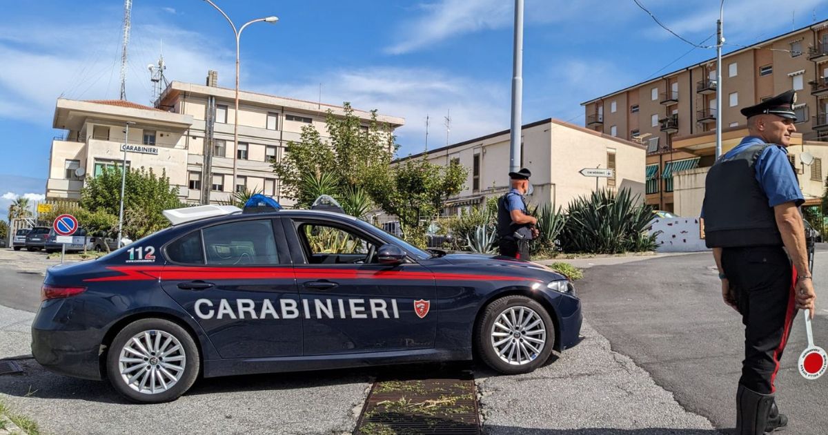 https://www.quotidianodelsud.it/wp-content/uploads/2024/11/rapine-tirreno-cosentino-arresti-carabinieri-paola.jpg