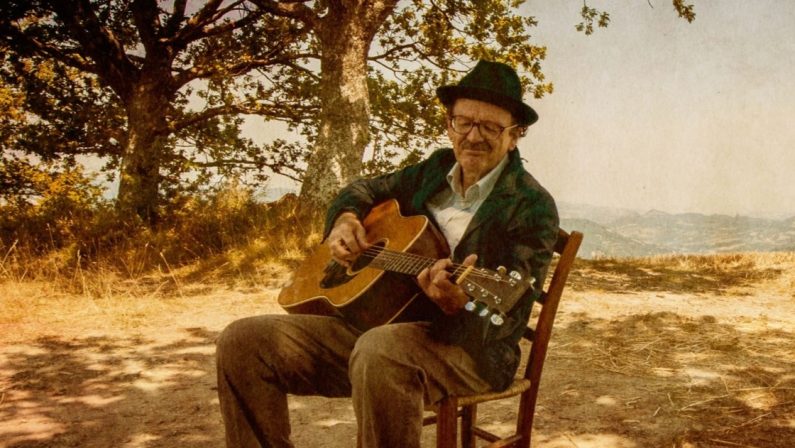 Mendicino, “Sguardi a Sud”: Roberto Menabò in concerto