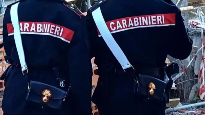 Casagiove, aggredisce la madre per 20 euro: arrestato un 55enne