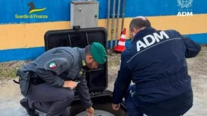 Gasolio adulterato in distributori, sequestrati oltre 11.000 litri nel Vibonese