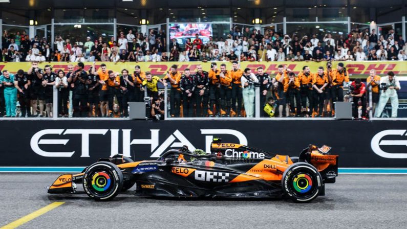 Formula 1 2024, Norris vince ad Abu Dhabi, titolo costruttori McLaren, podio Ferrari