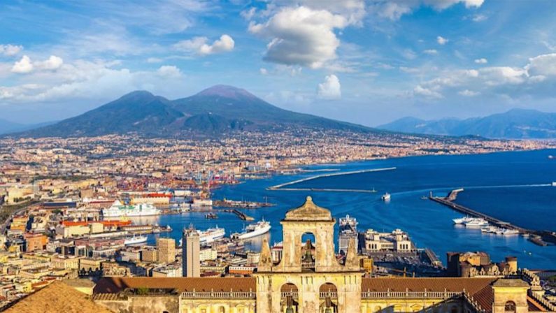 Napoli: aumenta la tassa di soggiorno in vista del Giubileo 2025