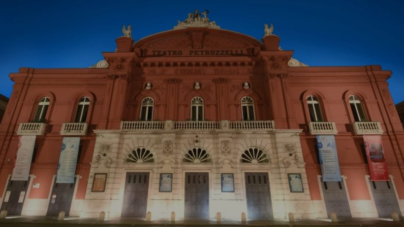 Al Petruzzelli, musica e beneficenza con “Le strade di San Nicola”