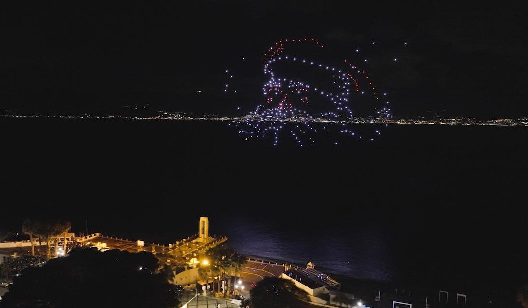 “Reggio sei un incanto”: bis per il Drone Show sul lungomare