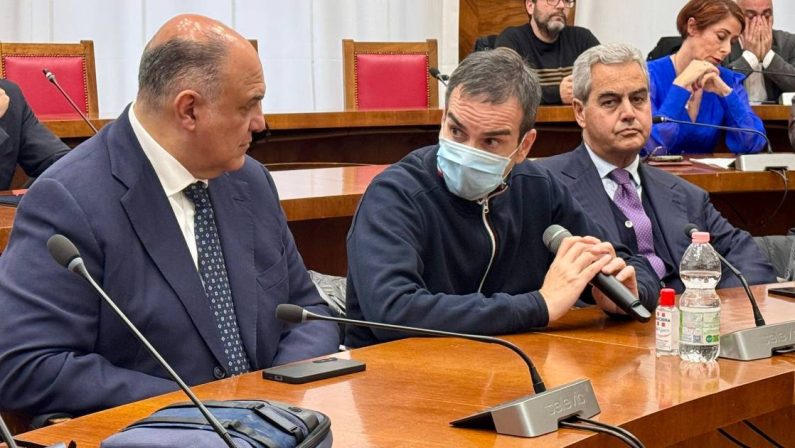 Vertenza Abramo, l’annuncio di Occhiuto: «Tutti assunti entro Natale»