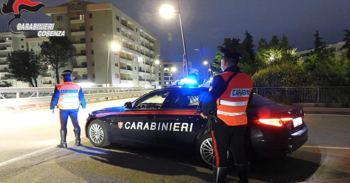 https://www.quotidianodelsud.it/wp-content/uploads/2025/01/carabinieri-cosenza.jpg