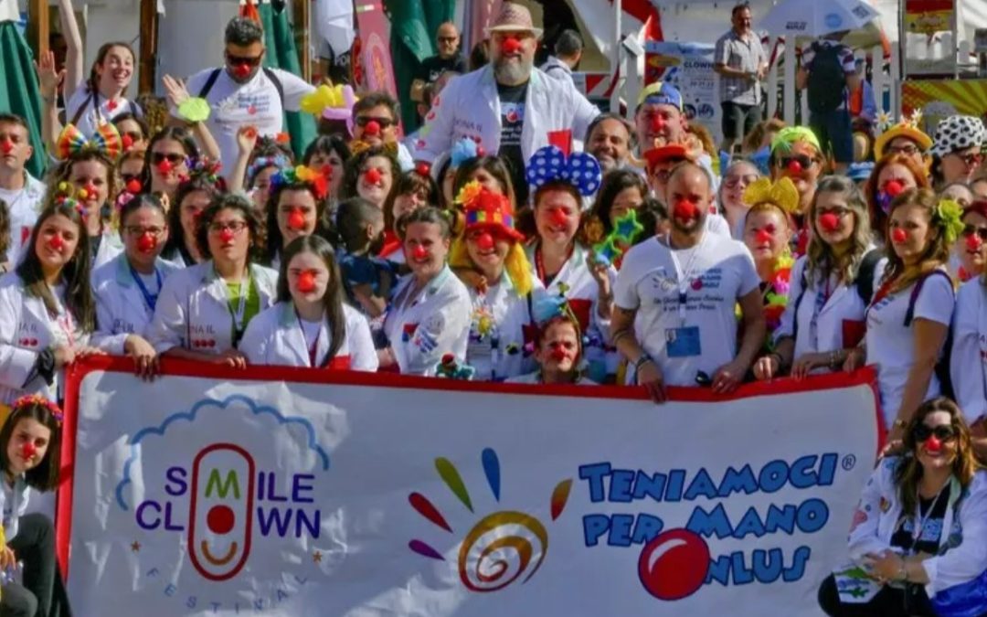 Napoli, furto nella sede della clownterapia “Teniamoci per Mano Onlus”