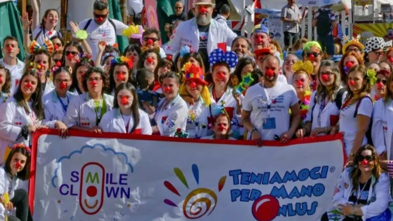 Napoli, furto nella sede della clownterapia “Teniamoci per Mano Onlus”