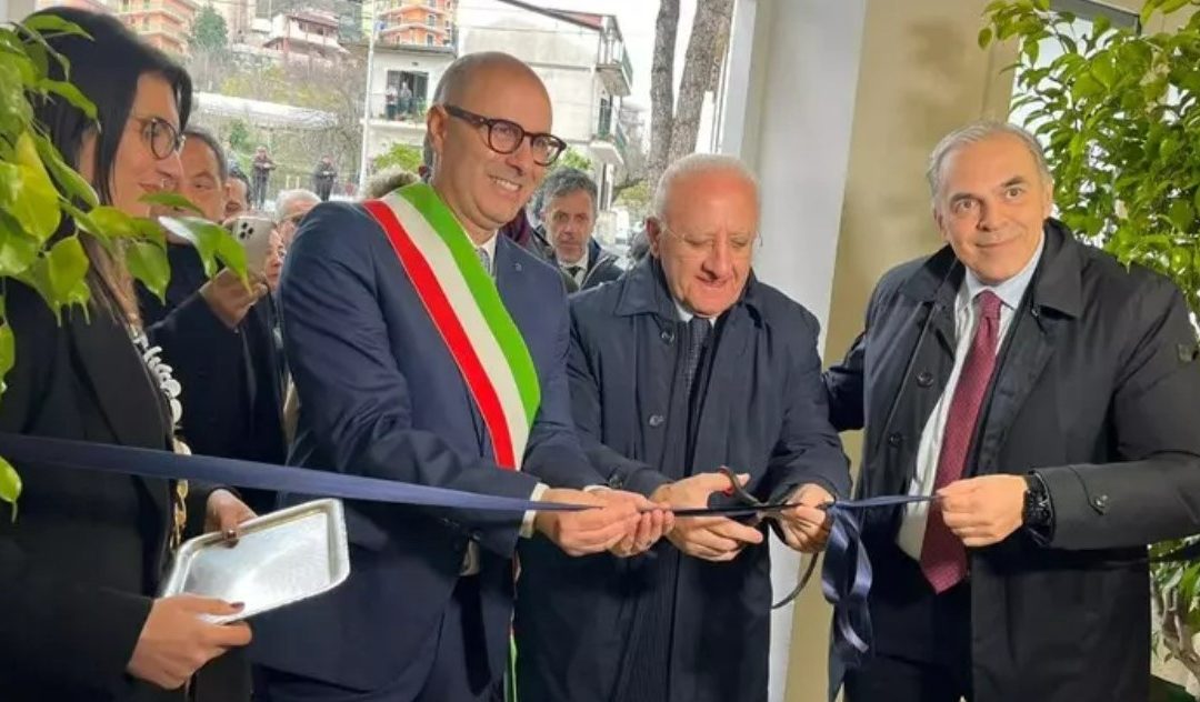 Distretto sanitario nel Salernitano: l’inaugurazione con De Luca