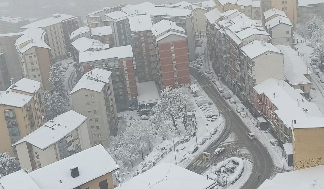 Neve in Basilicata: scuole chiuse ma a Potenza: personale Ata escluso