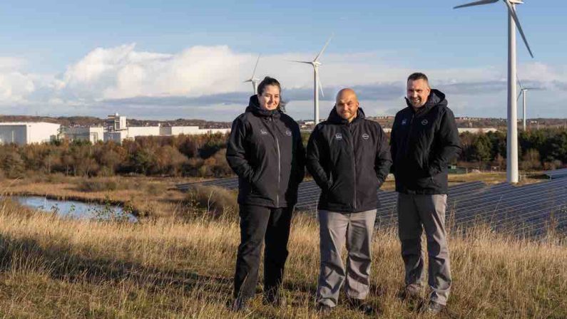 Nissan, le auto si fanno fra la fauna selvatica 