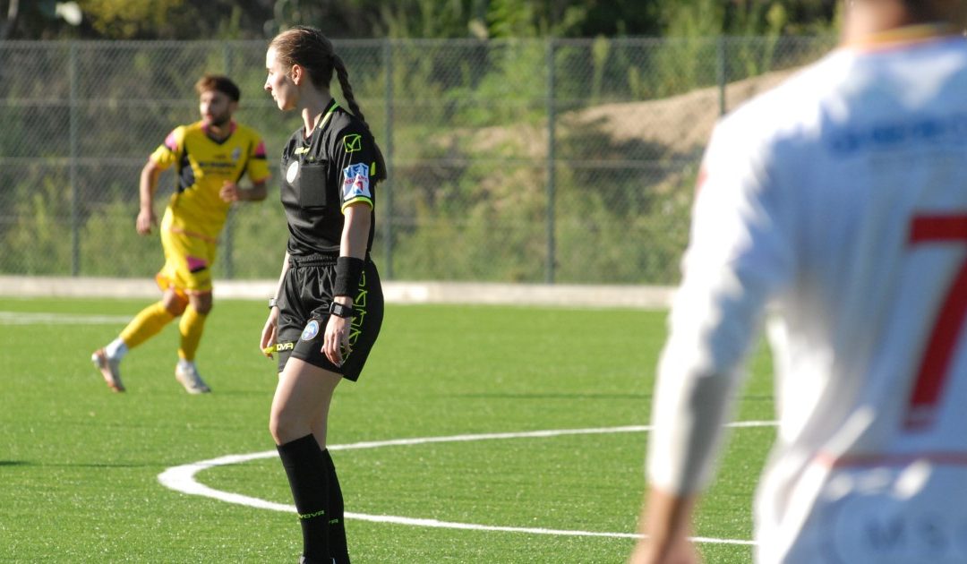 Eccellenza: il bilancio dopo il girone di andata degli arbitri. Margherita Pittella ha espulso 5 calciatori in sette gare