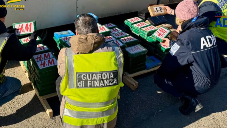 Sequestrati a Livorno 217 kg di cocaina destinati alla Calabria