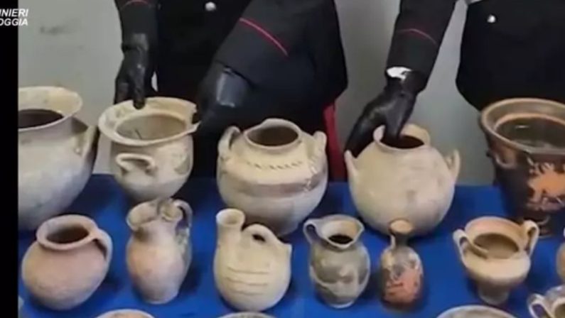 Nel Foggiano, scoperto tesoro archeologico in una botola