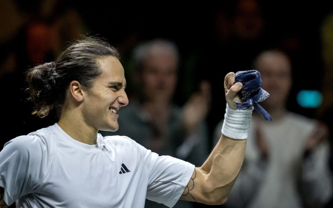 Bellucci batte Tsitsipas e vola in semifinale a Rotterdam