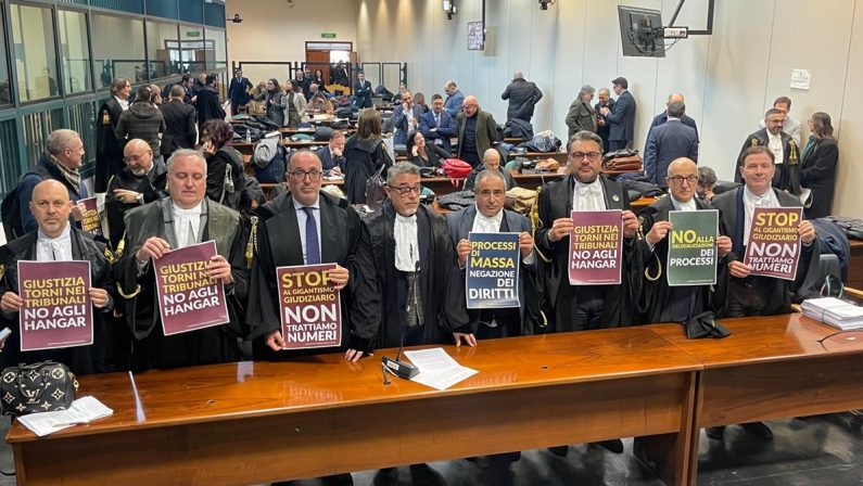 Rinascita-Scott, la protesta degli avvocati penalisti calabresi in aula bunker