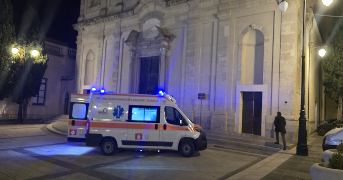 https://www.quotidianodelsud.it/wp-content/uploads/2025/02/vibo-donna-morta-duomo.jpg