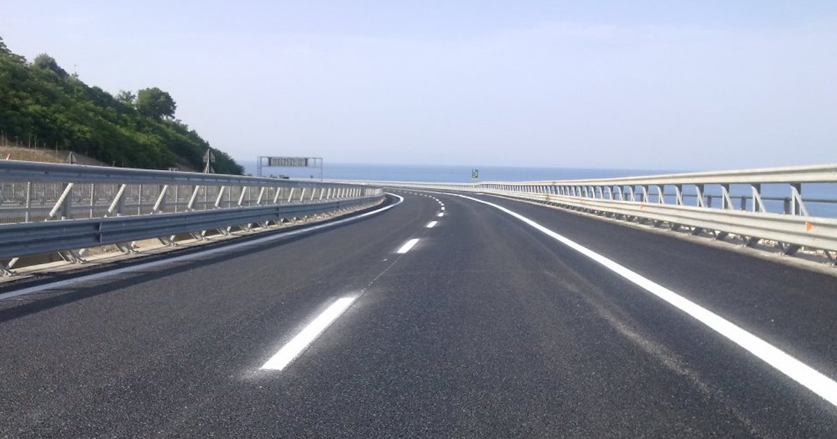 https://www.quotidianodelsud.it/wp-content/uploads/2025/03/autostrada-del-mediterraneo-tratto-autostradale-altilia-falerna.jpg