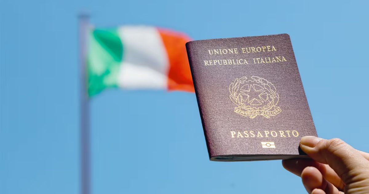 https://www.quotidianodelsud.it/wp-content/uploads/2025/03/passaporto.jpg